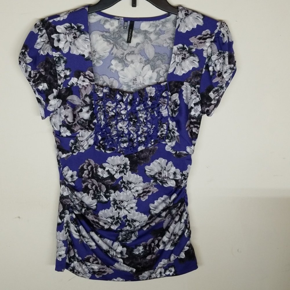 Maurices Cap Sleeve Flower Top